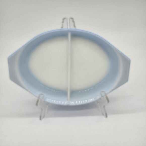 Vintage Pyrex 1 1/2 quart Divided Dish Primary Blue NO LID - Picture 5 of 7